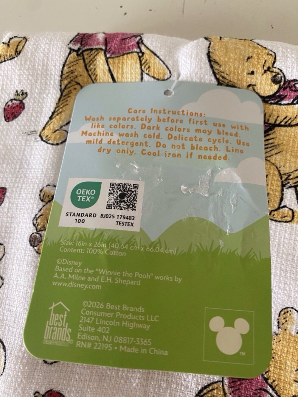 2 Pack Disney Winnie the Pooh Strawberries Kitchen‎ Towels 16 X 26” NEW - Picture 3 of 13
